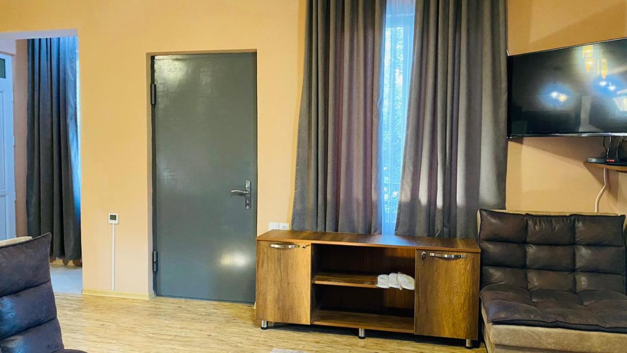 Lela Guest House Mestia Kültér fotó